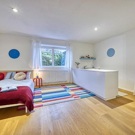 Centrally Located Apartment With Parking Space Калдаро Екстериор снимка
